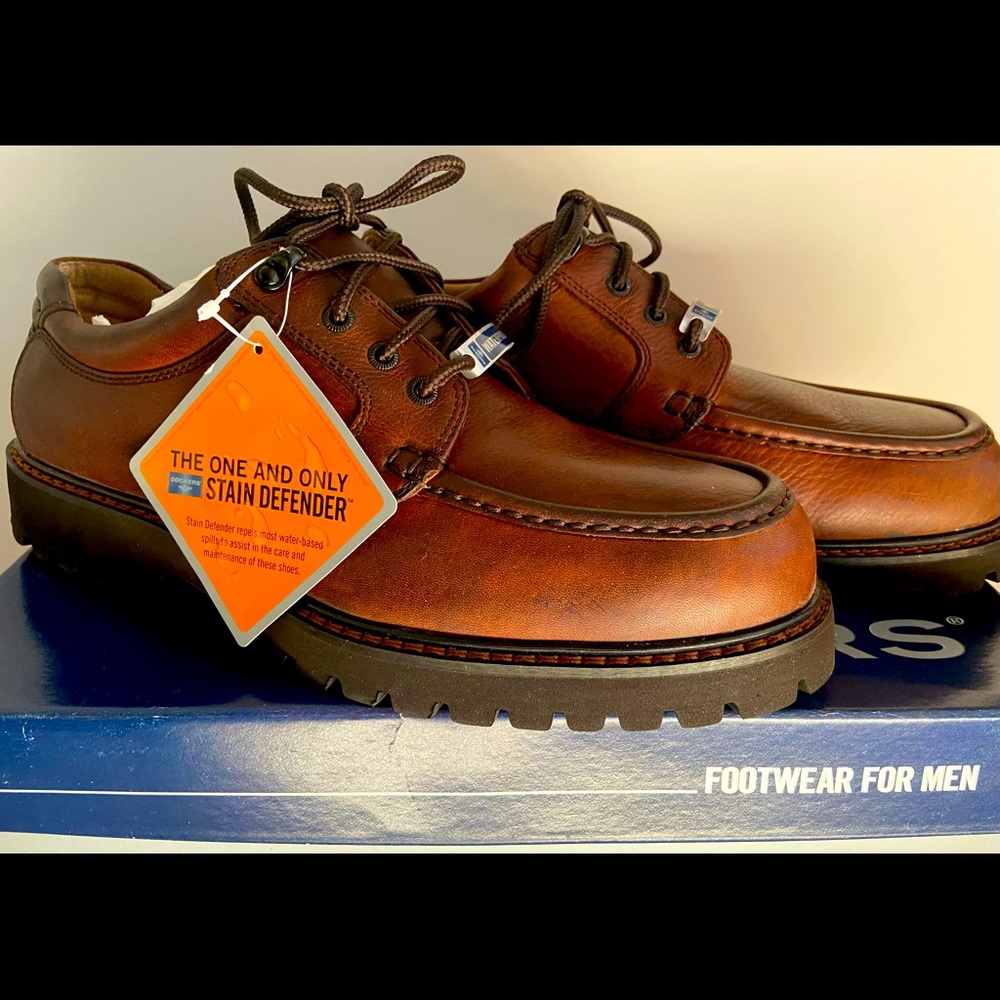 BNWT Dockers Men’s Glacier Waterproof Casual Shoe - SIZE 10M